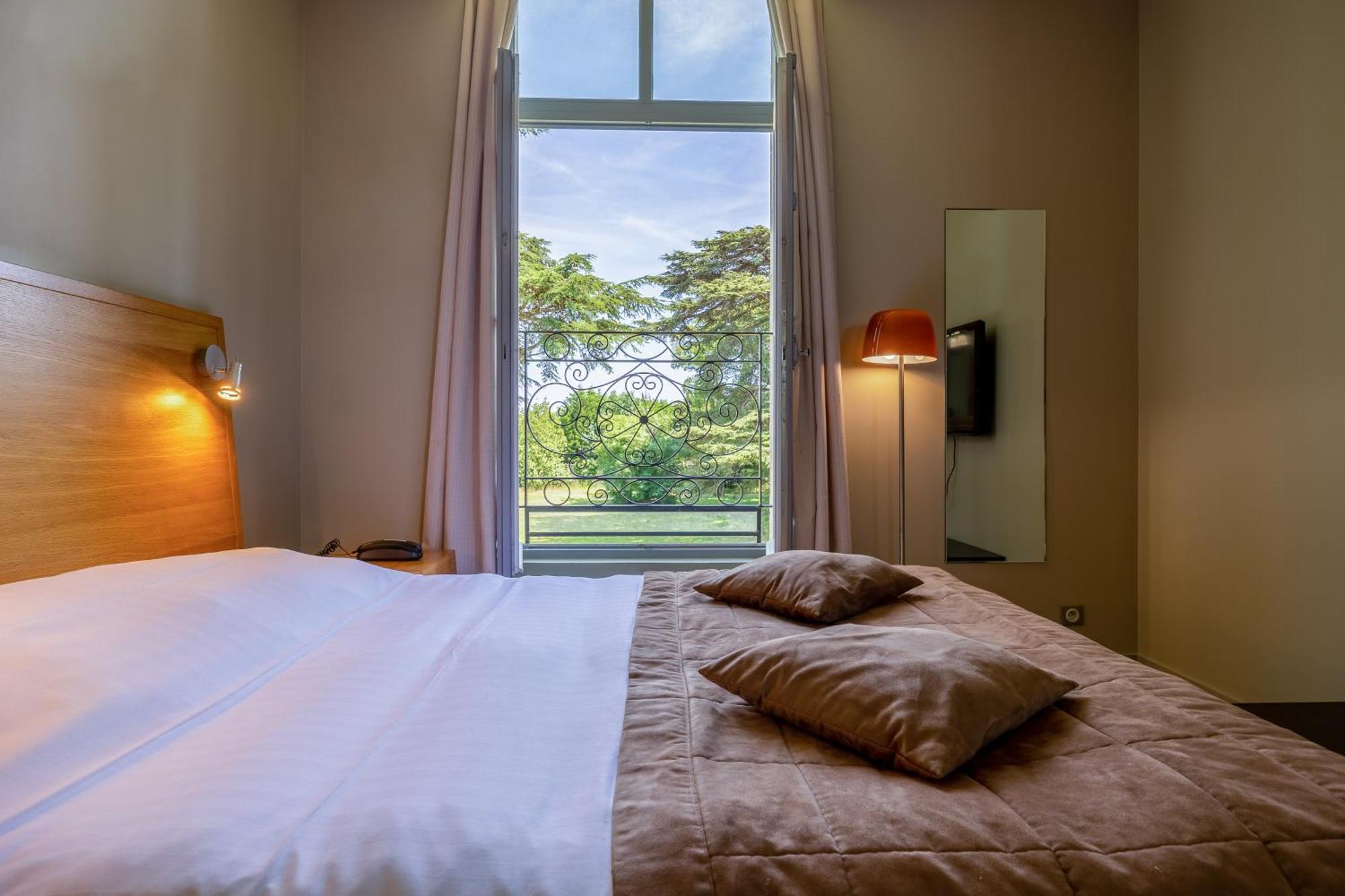 Hotel Et Spa Du Chateau Lagord Eksteriør billede